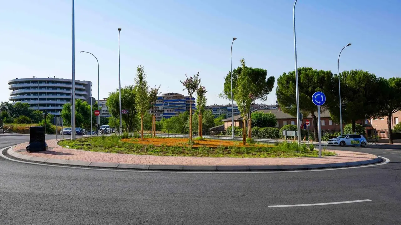 Una nueva glorieta en la calle Tulip&aacute;n abre el segundo acceso hist&oacute;rico al Hospital Rey Juan Carlos de M&oacute;stoles - Foto del Ayuntamiento de M&oacute;stoles