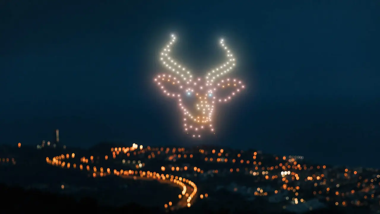 UMILES Drone Light Show - Naturaleza Salvaje 150R
