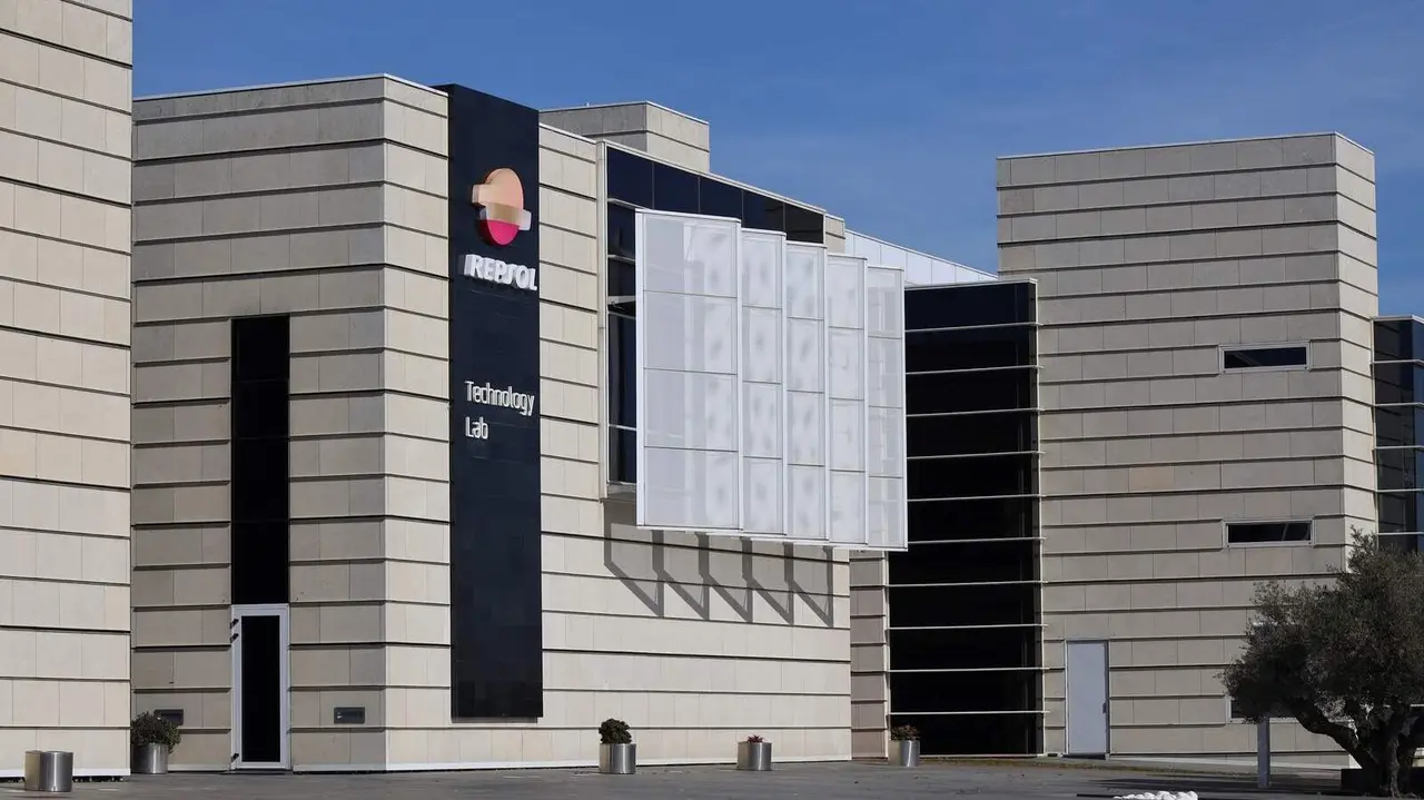 M&oacute;stoles y la Fundaci&oacute;n Repsol equipar&aacute;n a 4.000 escolares para fomentar el deporte base - Foto del Ayuntamiento de M&oacute;stoles
