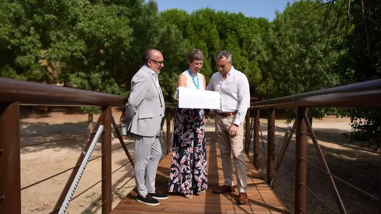 El consejero Novillo, en Arroyomolinos - Foto Comunidad de Madrid