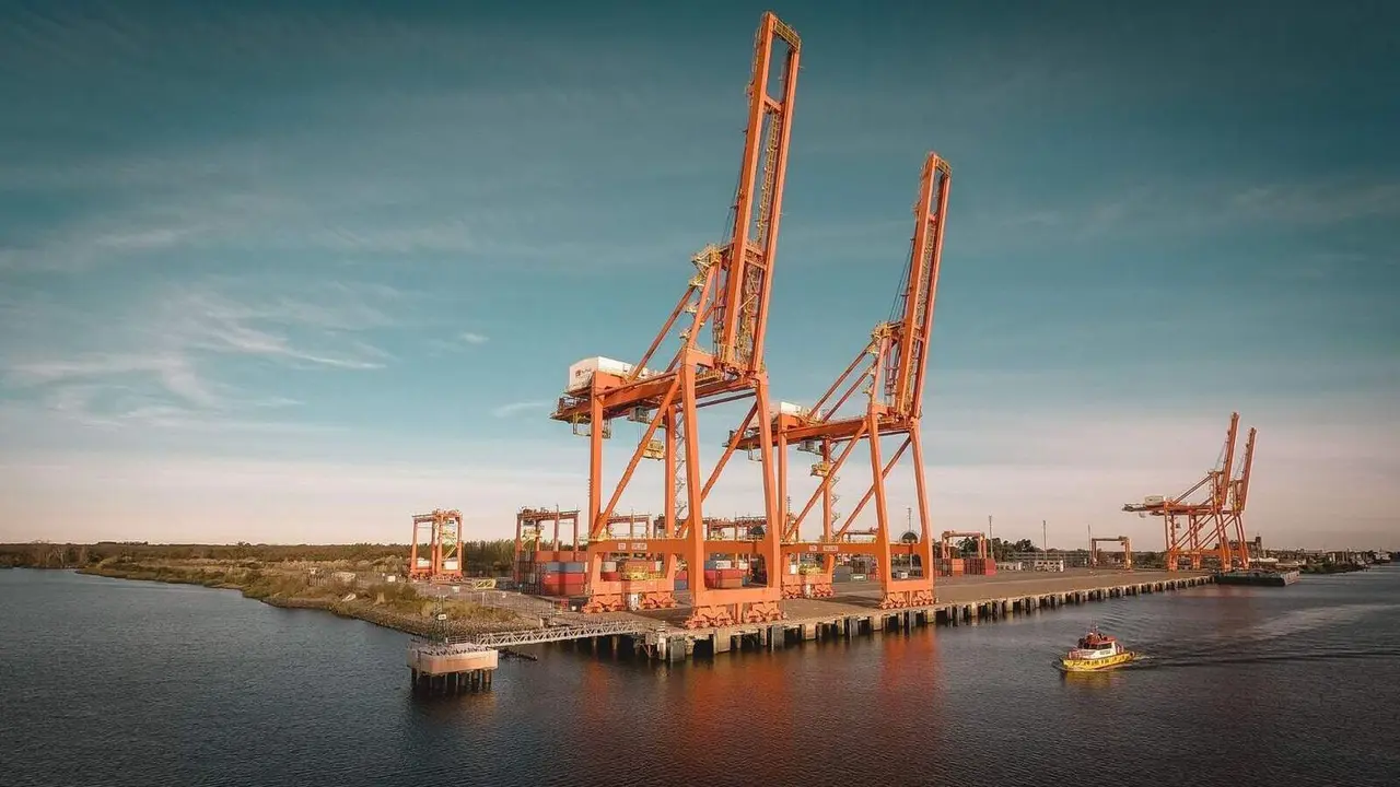 Port Cranes - Foto de World Infrastructure Forum (WIF)
