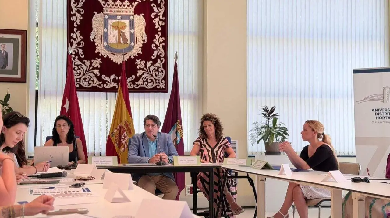 El concejal de Hortaleza, David P&eacute;rez, ha presentado hoy el plan de actuaciones de conservaci&oacute;n, mejora y mantenimiento de 13 colegios p&uacute;blicos