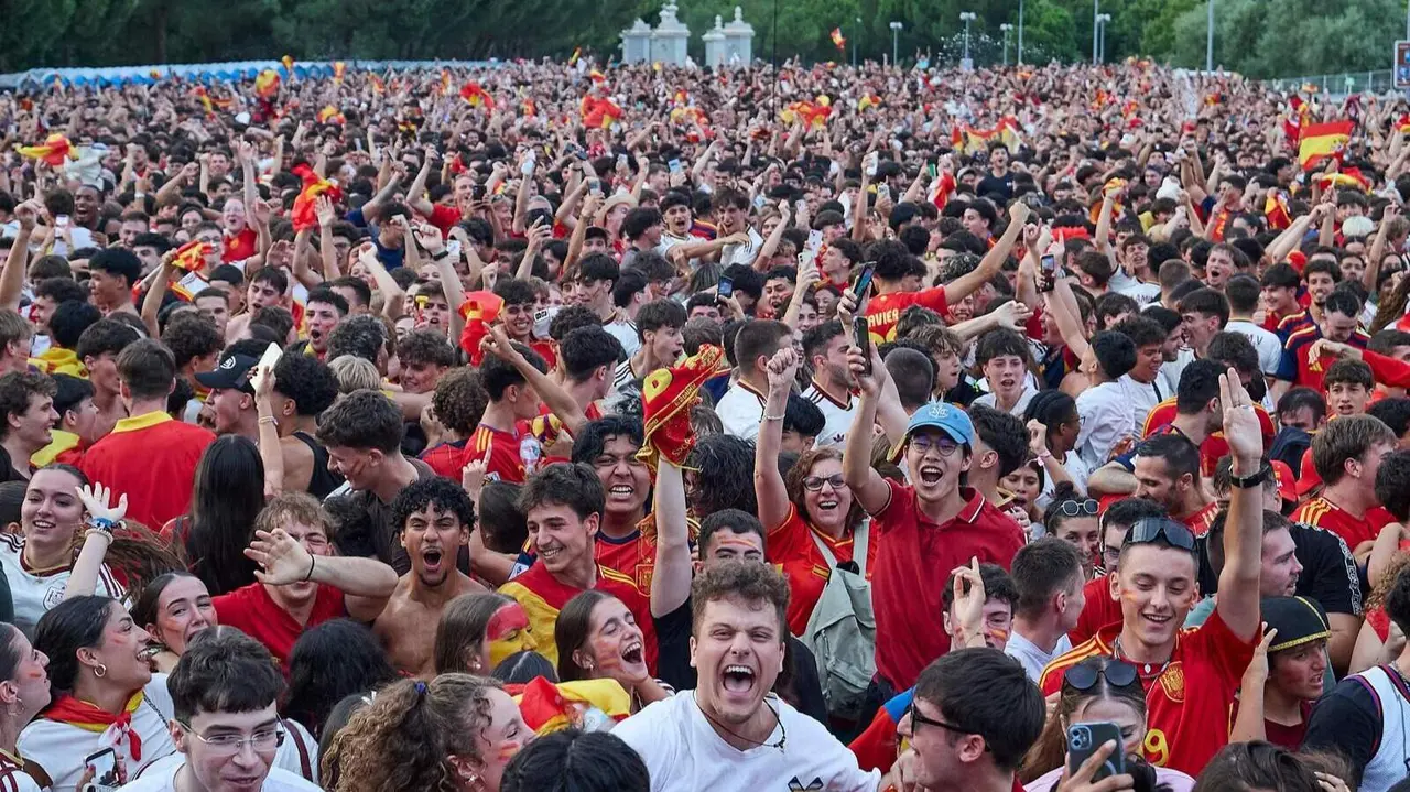 Gu&iacute;a de la fiesta del Mundial en Madrid: horarios, recorrido de la r&uacute;a en autob&uacute;s y mapa de cortes de tr&aacute;fico - Foto de la Selecci&oacute;n Espa&ntilde;ola de F&uacute;tbol