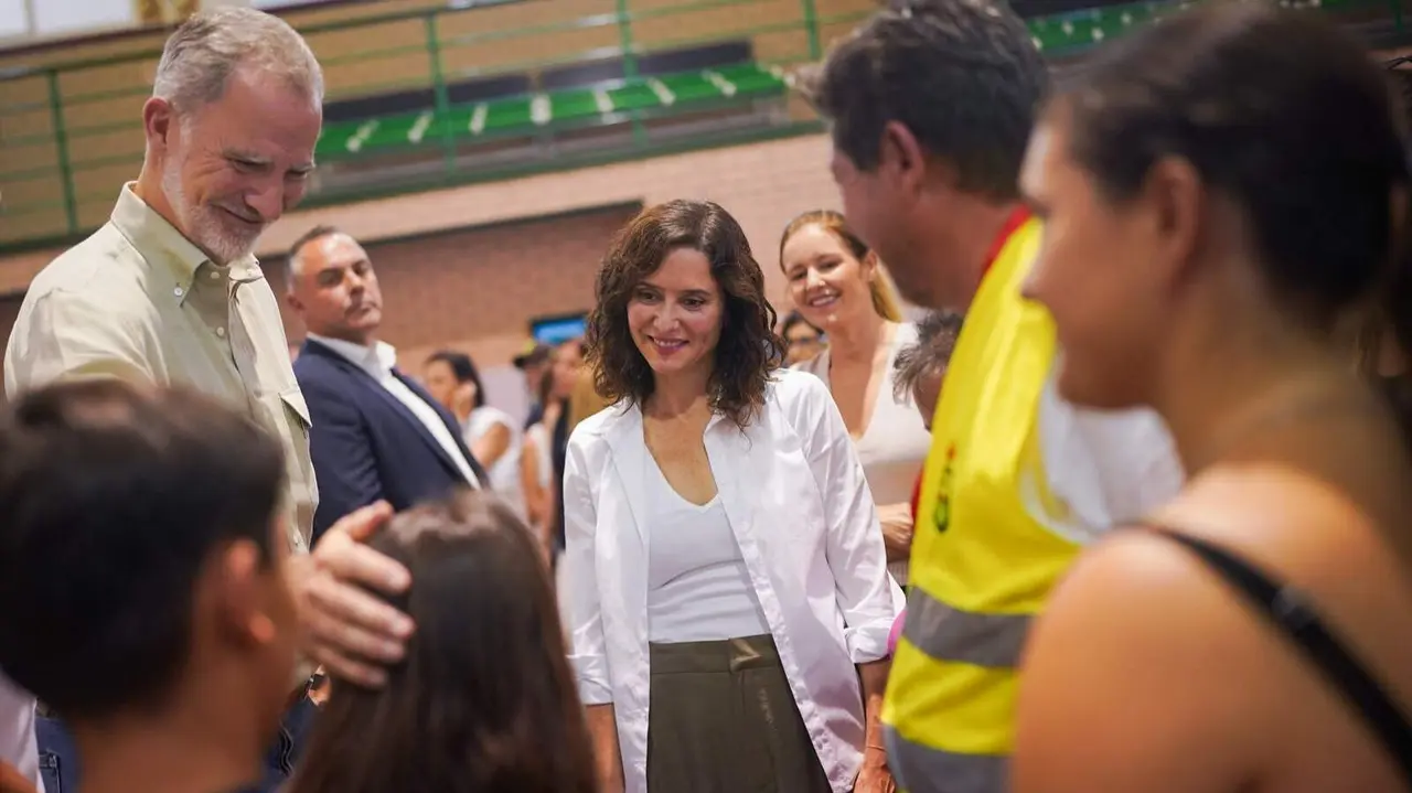 Felipe VI elogia la coordinaci&oacute;n "ejemplar" frente a los incendios y llama a reforzar la cooperaci&oacute;n europea