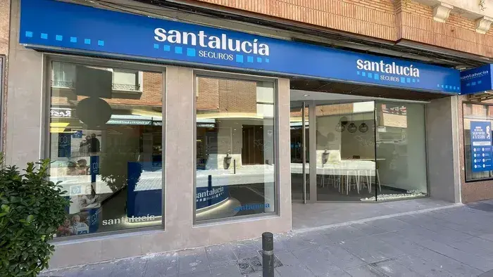 Santaluc&iacute;a gestiona m&aacute;s de 200 siniestros por la ola de incendios en Madrid, &Aacute;vila y Toledo - Foto de Santaluc&iacute;a