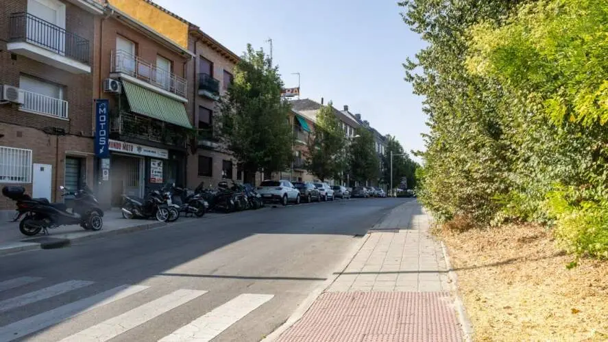 Calle Campomanes en la actualidad, que pasar&aacute; de uno a cuatro carriles gracias a las obras de Huerta Grande - Foto del Ayuntamiento de Pozuelo de Alarc&oacute;n