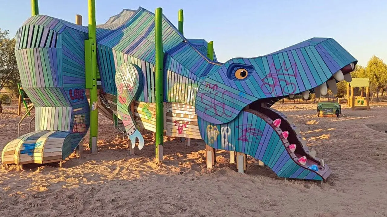 Parque de Las Cornisas de Paracuellos vandalizado - Ayuntamiento de Paracuellos de Jarama