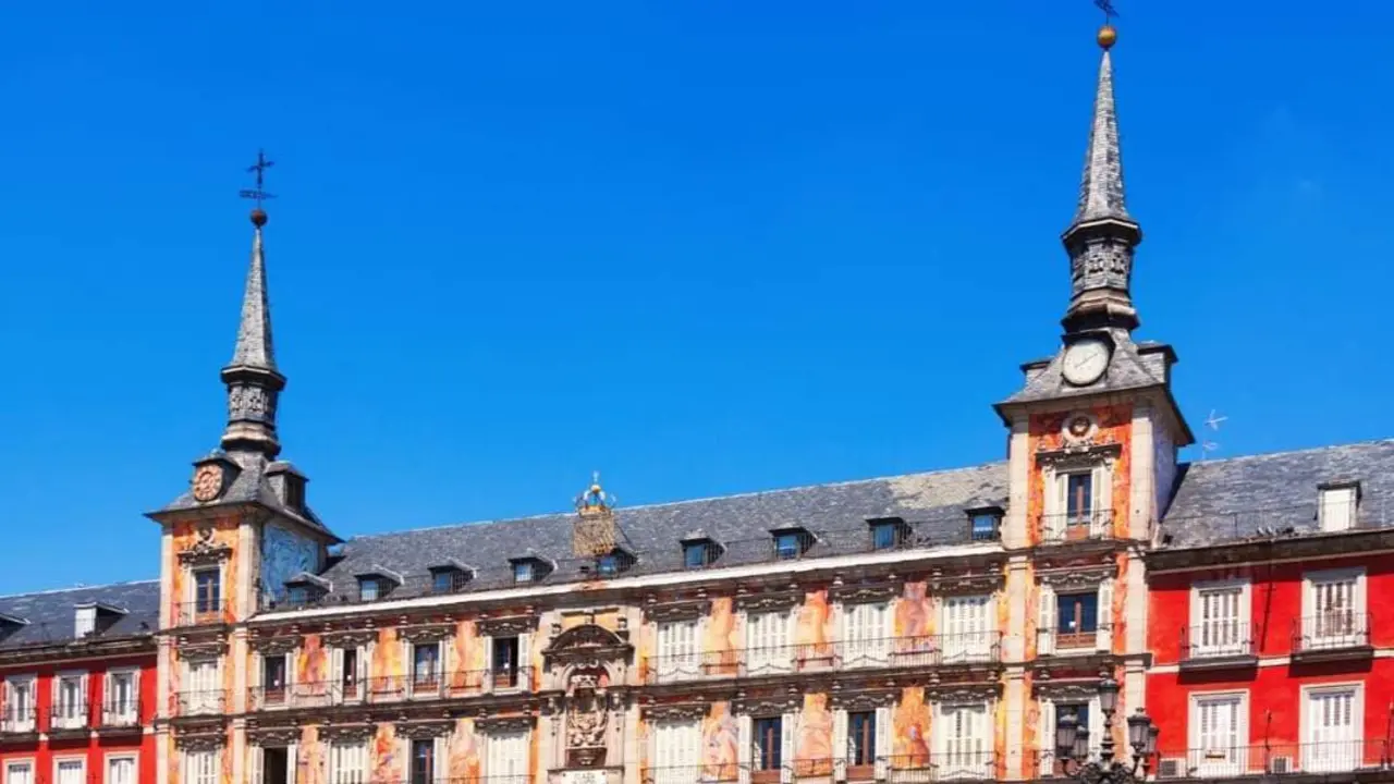 Plaza Mayor Madrid - bearfotos