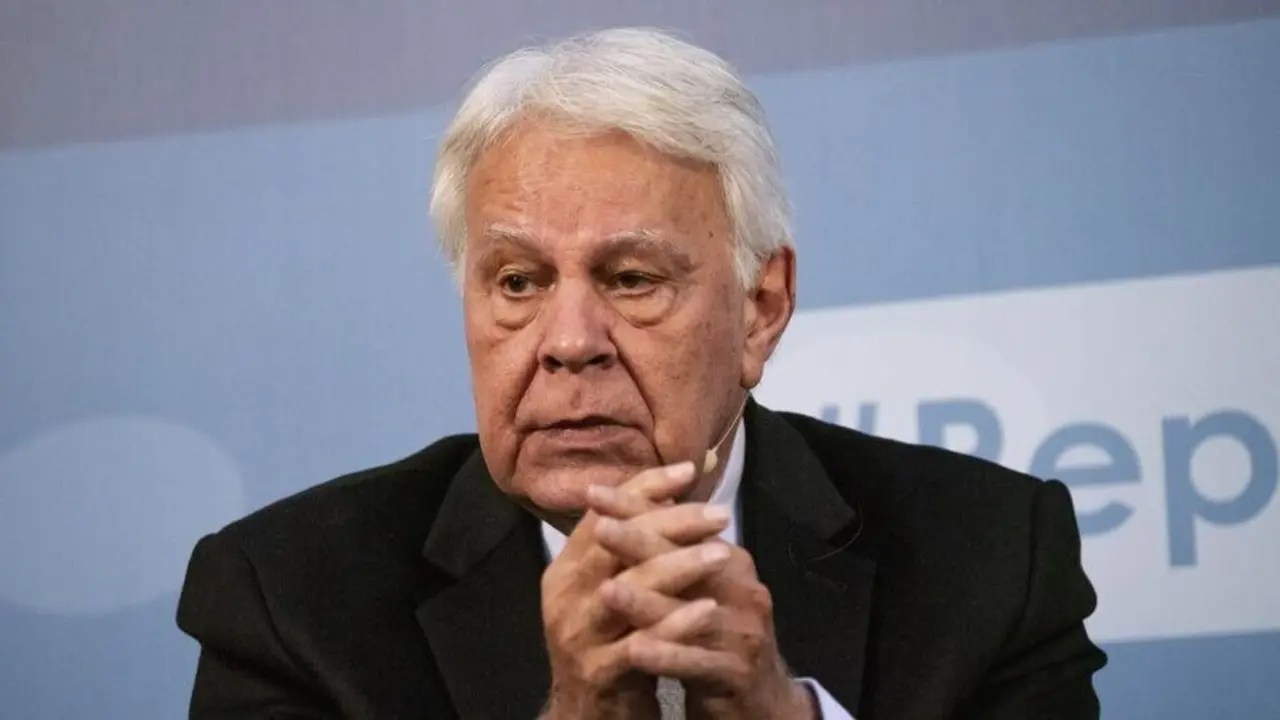 El expresidente del Gobierno, Felipe Gonz&aacute;lez, en un acto | Foto de Jorge Villa/Servimedia