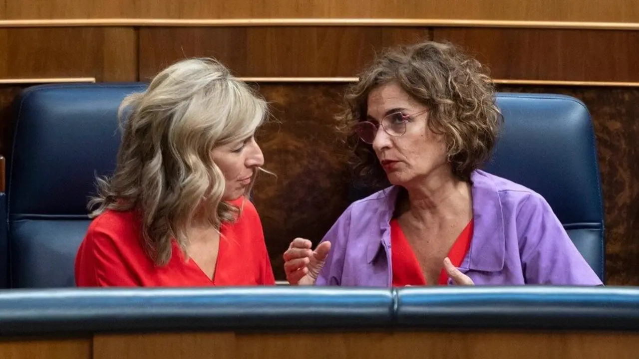 Yolanda D&iacute;az y Mar&iacute;a Jes&uacute;s Montero