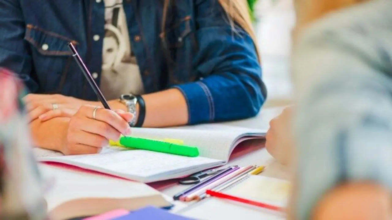 Educaci&oacute;n - Freepik