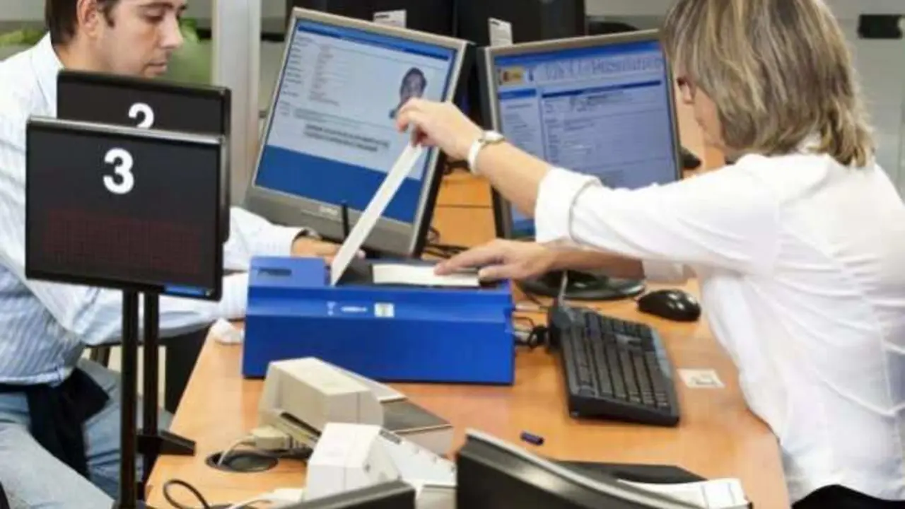 funcionarios de la administraci&oacute;n general del estado