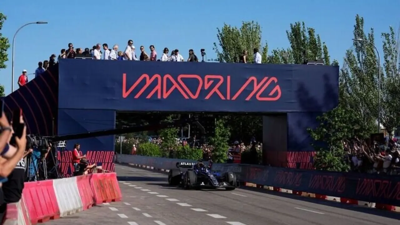 Sainz en el roadshow de Madring