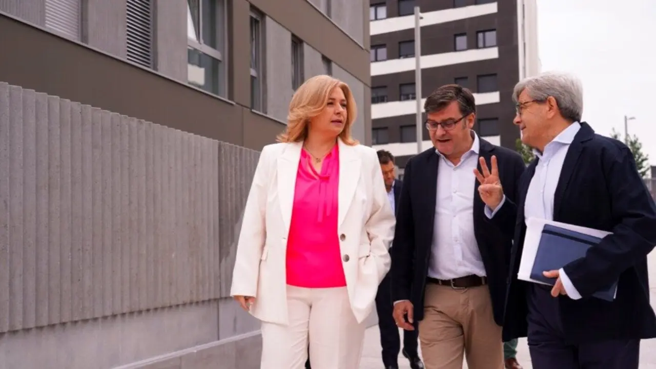 Visita a la nueva promoción Cañaveral 12 - Foto Ayuntamiento de Madrid