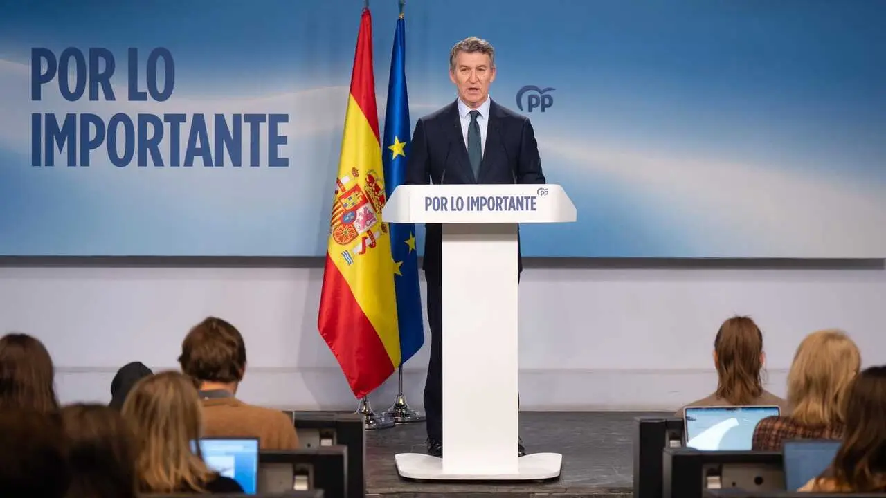 Alberto N&uacute;&ntilde;ez Feij&oacute;o comparece una vez finalizado el luto por al accidente de Adamuz | Foto del PP