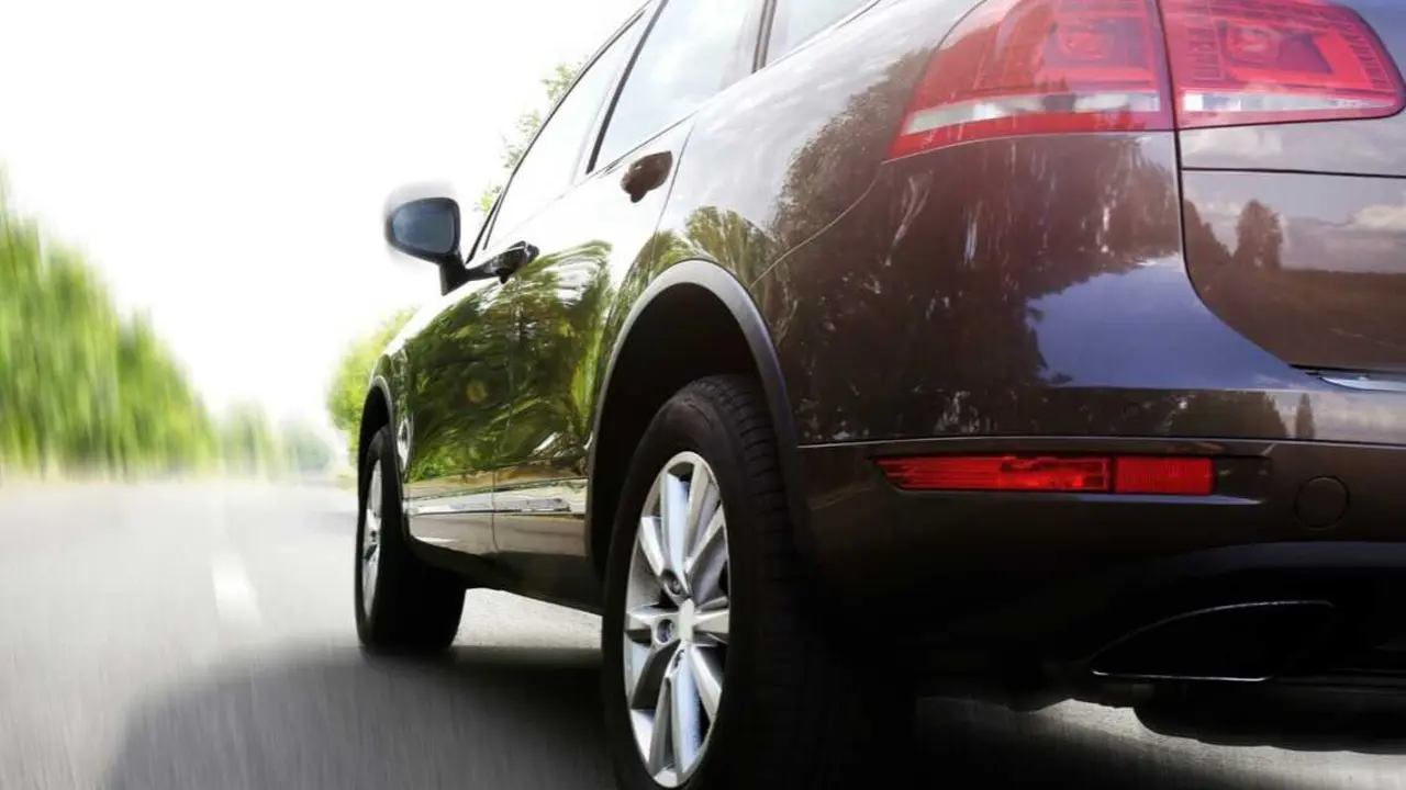 Coche en movimiento - Foto de pixelshot