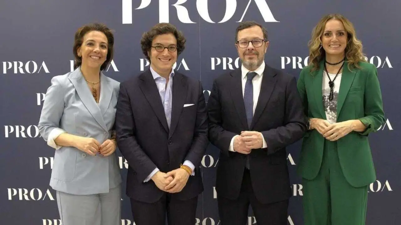 Luc&iacute;a Casanueva, Jos&eacute; Mar&iacute;a Figaredo, Jos&eacute; Antonio Fuster y Valvanuz Serna Ruiz - Foto de Proa Comunicaci&oacute;n