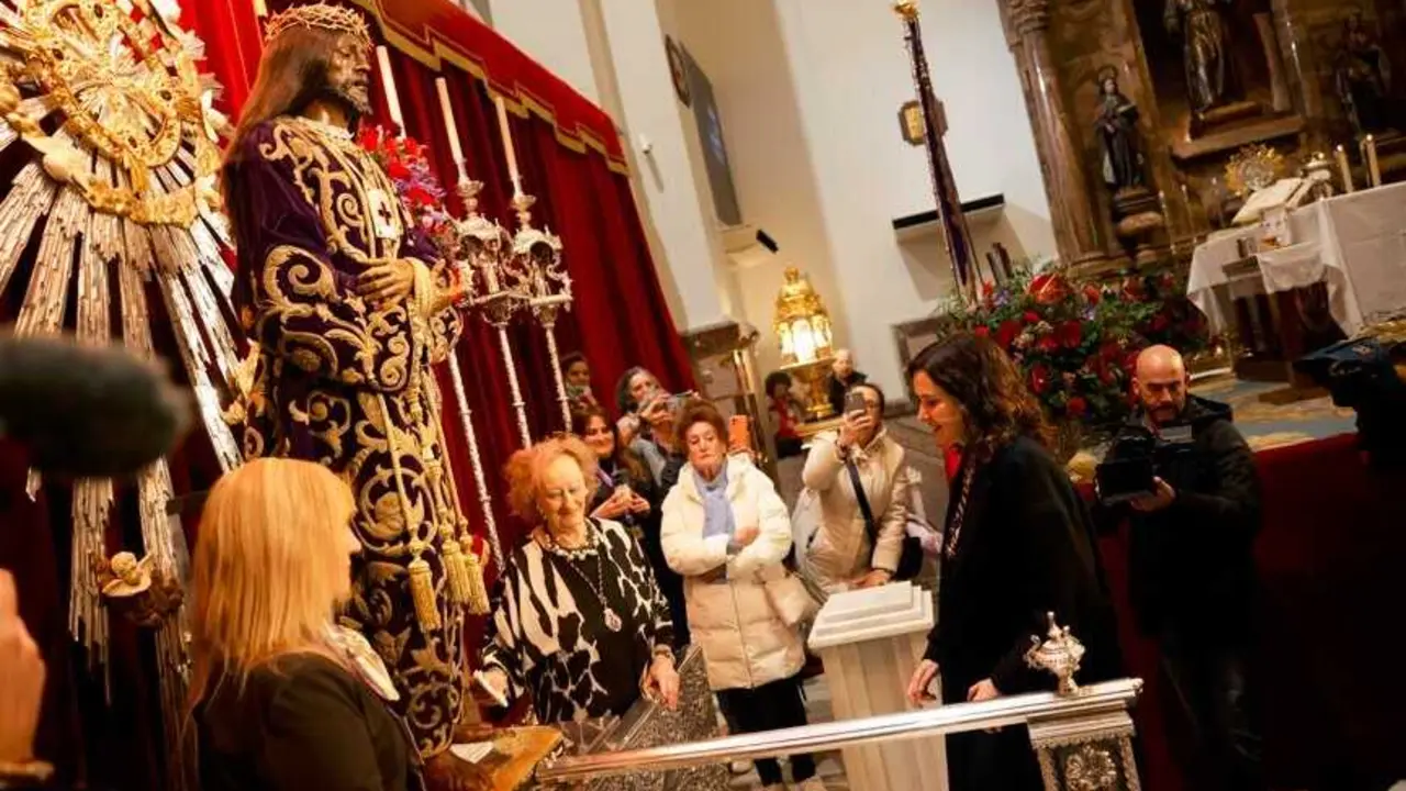 Isabel Diaz Ayuso, en la Bas&iacute;lica de Jes&uacute;s de Medinaceli - Foto Comunidad de Madrid