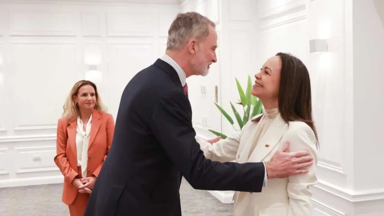 El Rey Felipe VI se reune con Mar&iacute;a Corina Machado en Chile