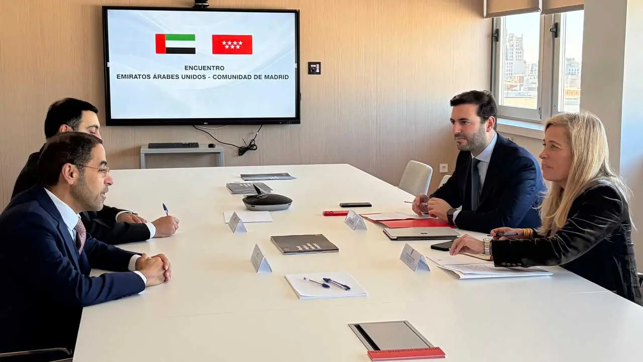 La consejera Albert, reunida con el embajador de EAU en Espa&ntilde;a, Saleh Ahmad Alsuwaidi - Foto Comunidad de Madrid