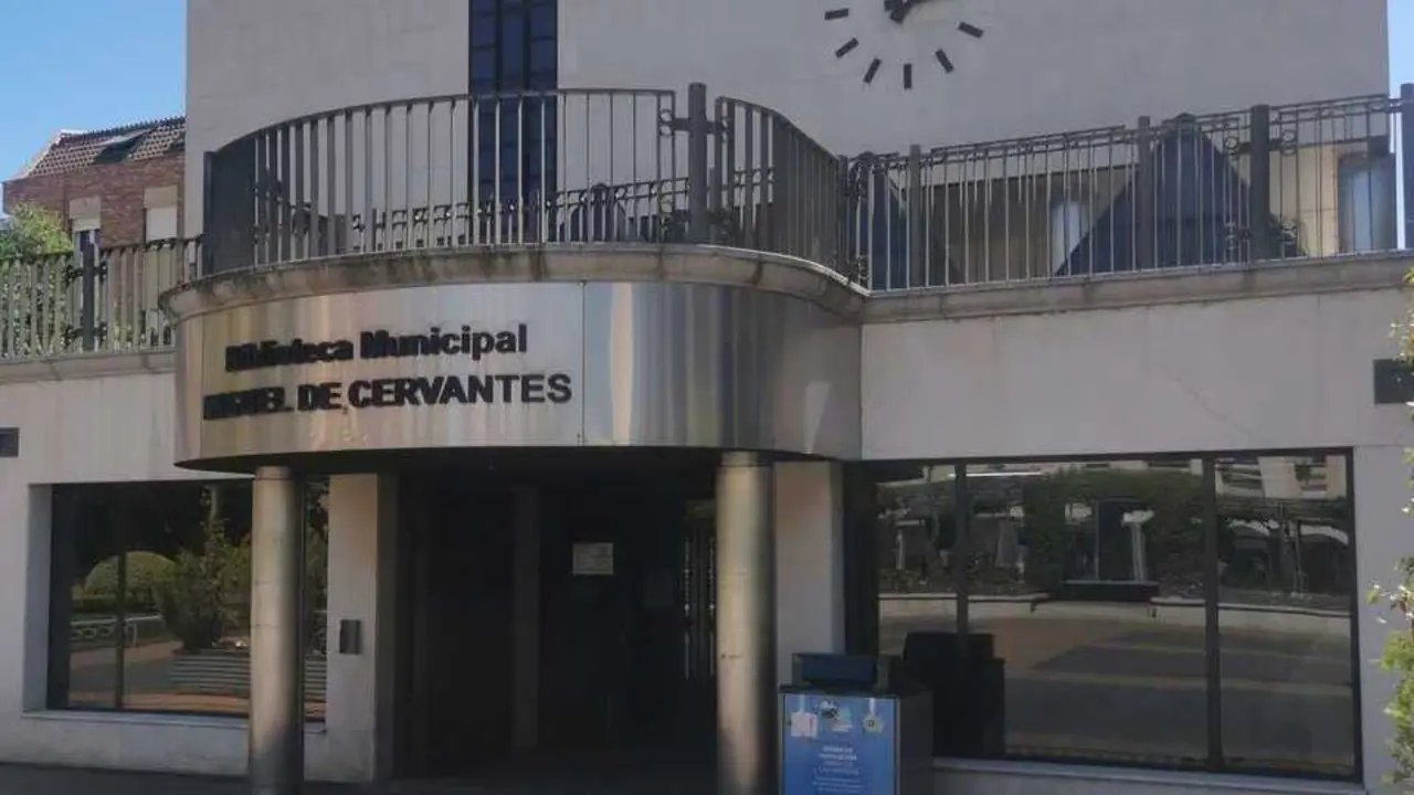 Biblioteca municipal en Pozuelo - Foto del Ayuntamiento de Pozuelo de Alarc&oacute;n