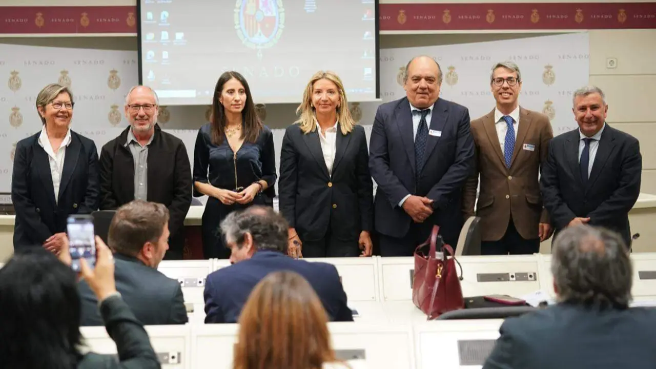 Participantes en la jornada del Senado sobre 'El futuro de la pesca en el mediterr&aacute;neo' - Foto de Cepesca