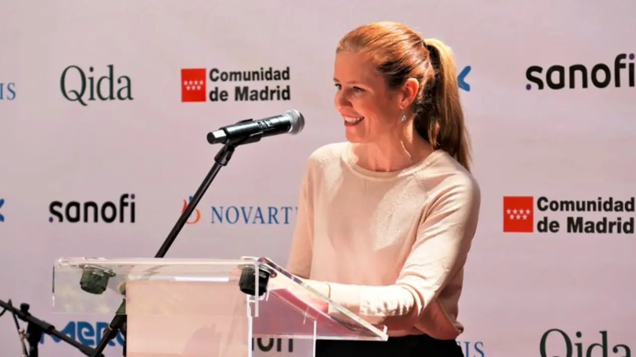 La consejera D&aacute;vila, en la presentaci&oacute;n de la V Edici&oacute;n  de la campa&ntilde;a CaminEMos por la Esclerosis M&uacute;ltiple - Foto Comunidad de Madrid