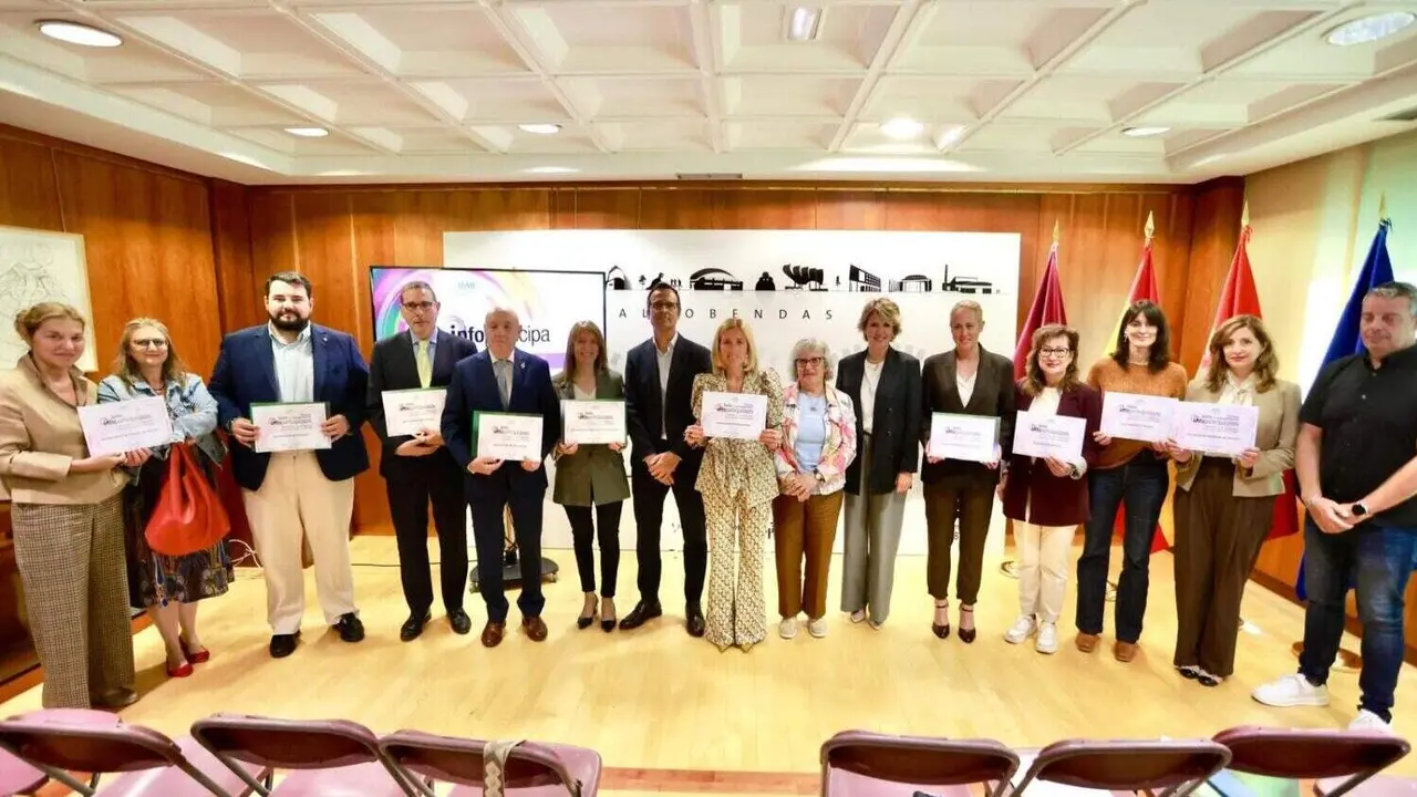 Foto de familia de los premiados