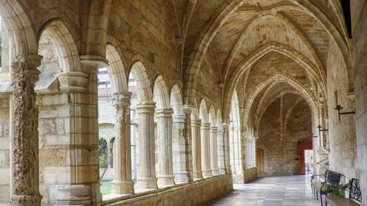 Claustro de la Catedral de Santander - Foto de la Di&oacute;cesis de Santander