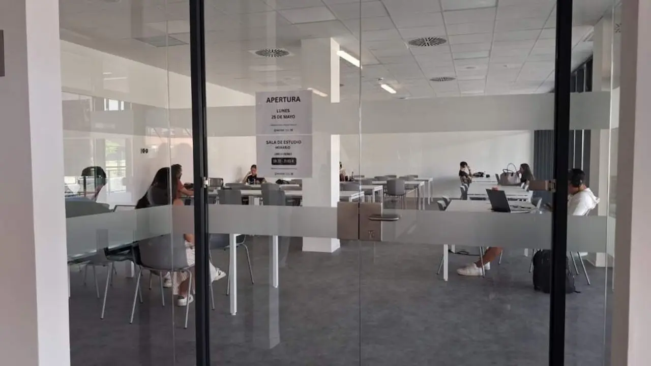 Nueva sala de estudio en el Centro Cultural y Biblioteca Benjam&iacute;n Palencia - Foto Ayuntamiento de Madrid