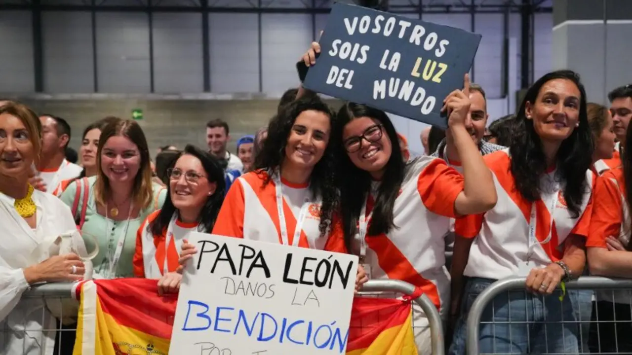 Encuentro de voluntarios con el Papa Le&oacute;n XIV - Foto de la Archidi&oacute;cesis de Madrid