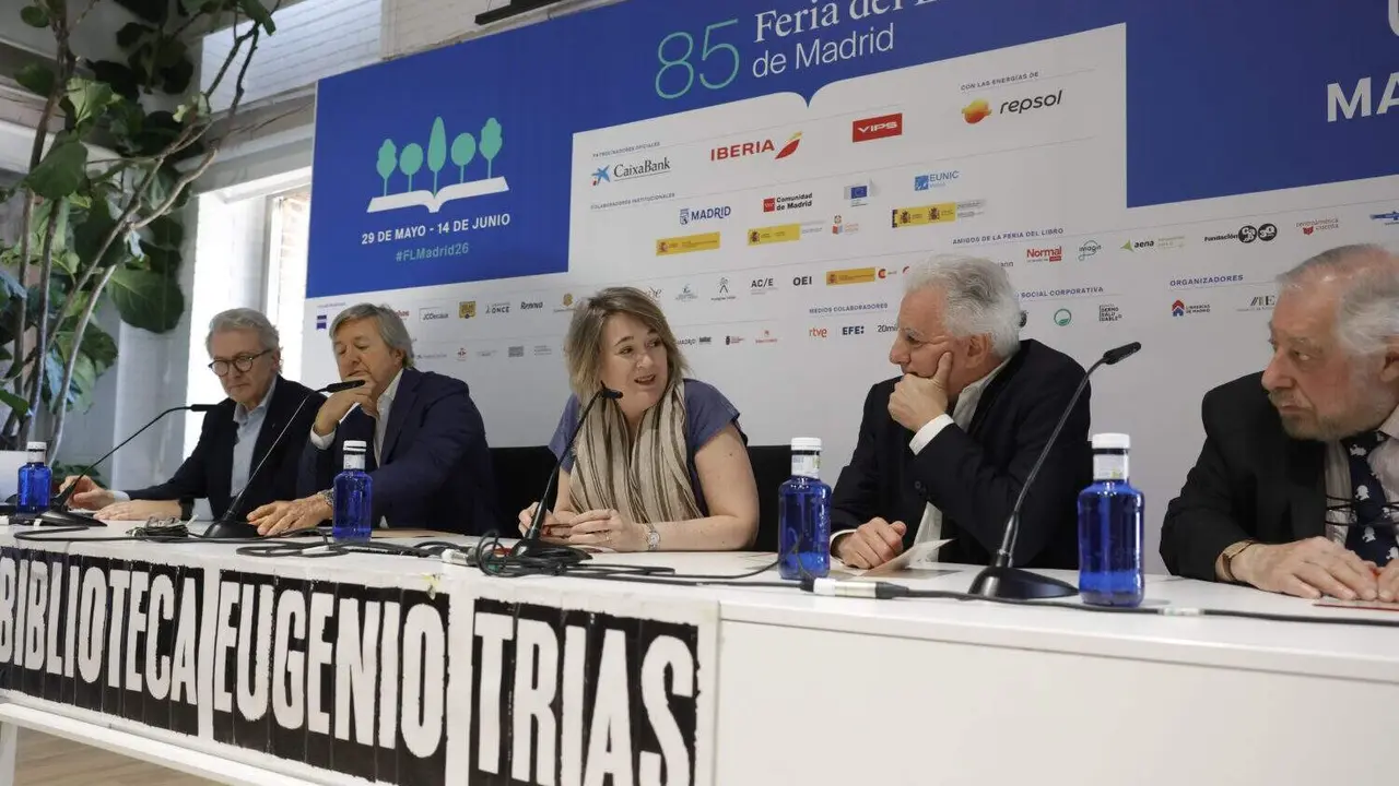 La delegada de Cultura, Turismo y Deporte, Marta Rivera de la Cruz, ha inaugurado hoy la exposici&oacute;n &lsquo;Borges. A&ntilde;os de esplendor literario&rsquo; - Foto Ayuntamiento de Madrid