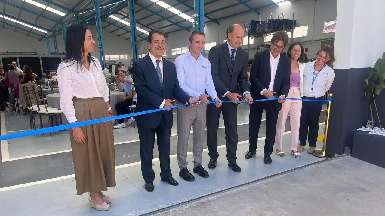 La F&aacute;brica de Software impulsa el ecosistema tecnol&oacute;gico de Madrid con la inauguraci&oacute;n de sus nuevas instalaciones internacionales en Fuenlabrada - Foto de AECIM