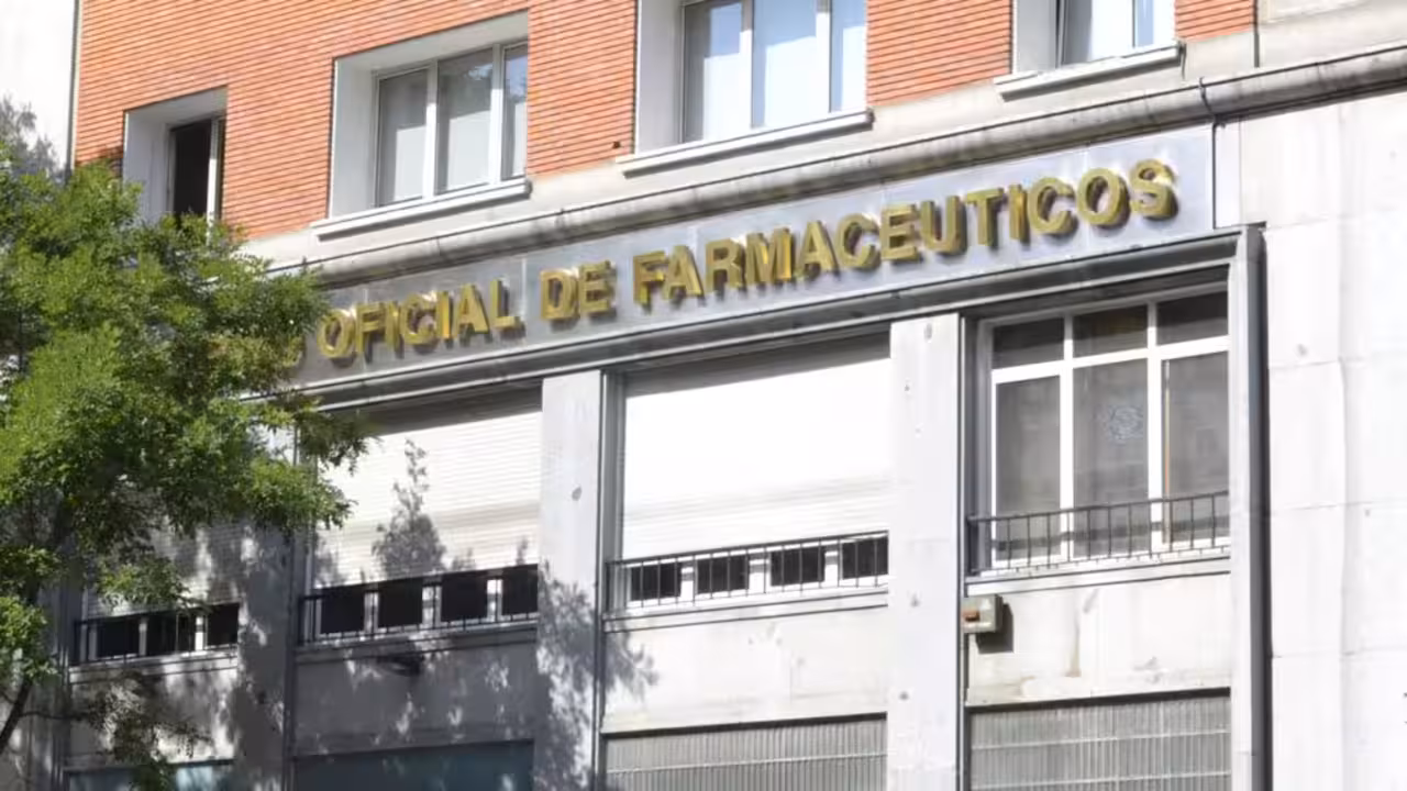 Fachada del Colegio Oficial de Farmac&eacute;uticos de Madrid (COFM)