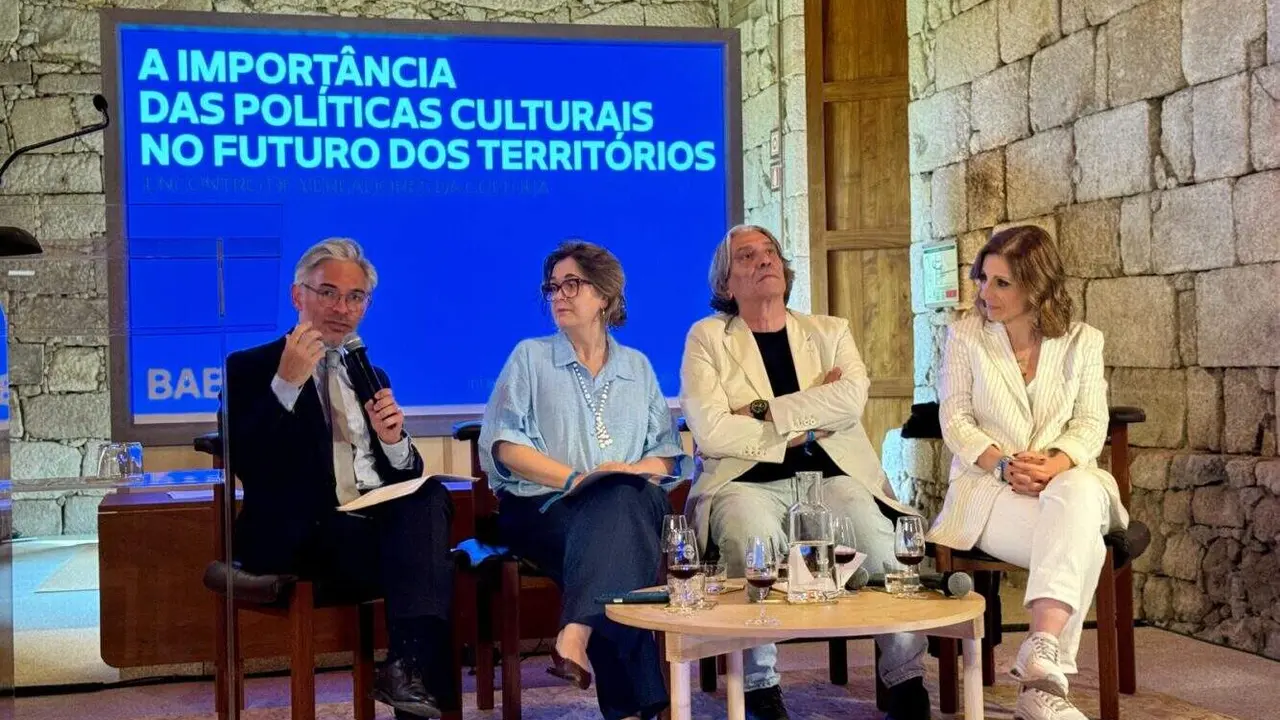 La delegada de Cultura, Turismo y Deporte, Marta Rivera de la Cruz, en el encuentro &lsquo;La importancia de las pol&iacute;ticas culturales en el futuro de los territorios&rsquo;, organizado en el marco del festival BABELL en Oporto