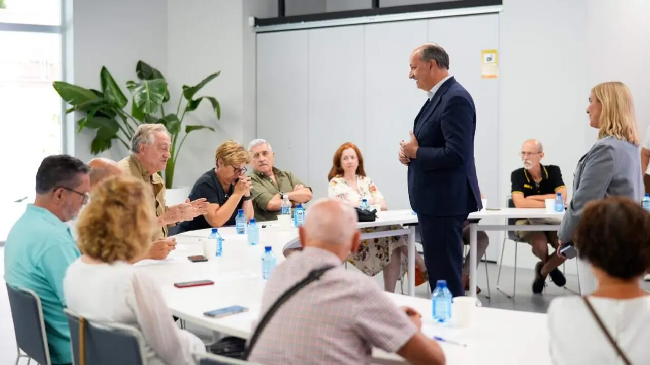 El consejero L&oacute;pez-Valverde ha participado hoy en un laboratorio ciudadano, celebrado en el Centro Digitaliza Madrid - Foto Comunidad de Madrid