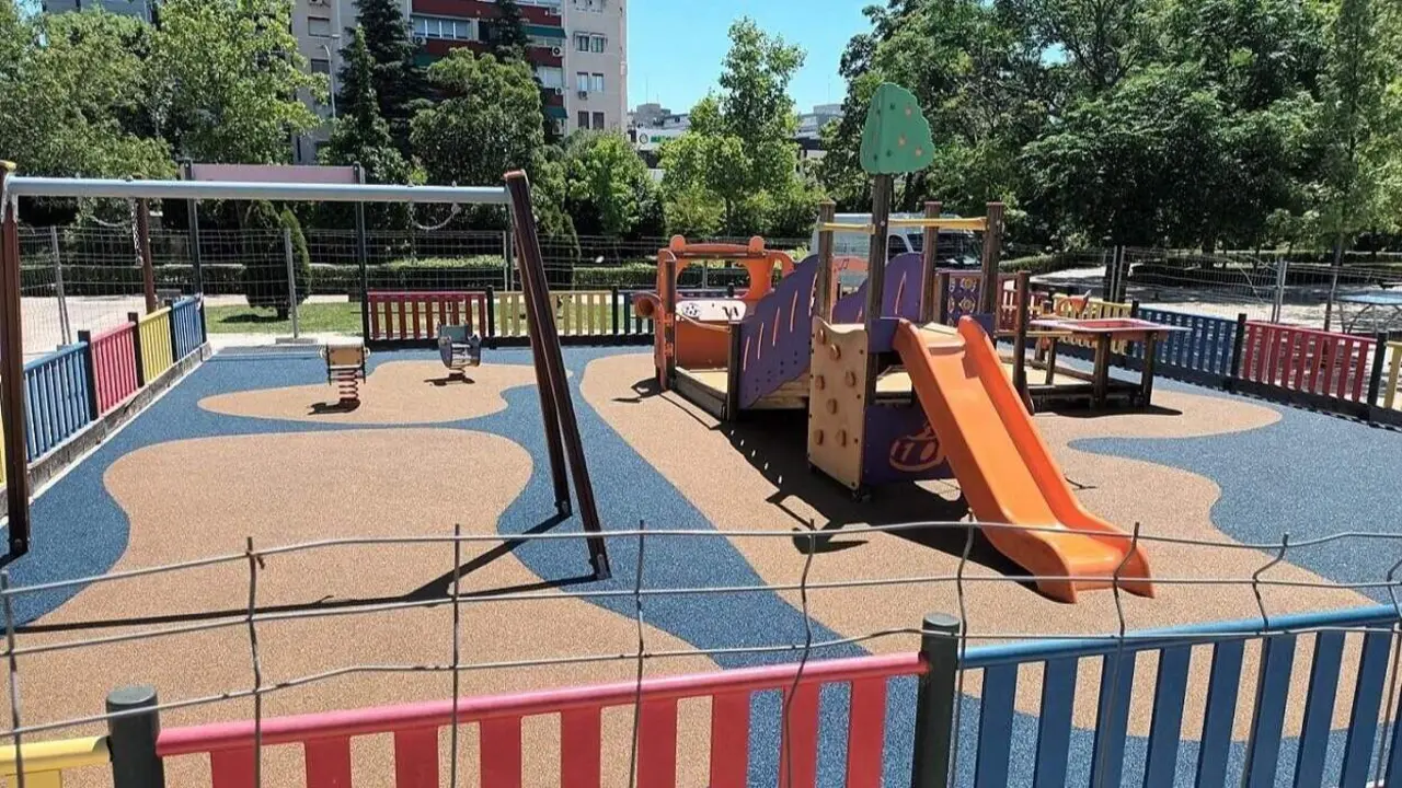 El Ayuntamiento de Fuenlabrada arranca en Parque Miraflores su plan de renovaci&oacute;n de &aacute;reas infantiles - Foto del Ayuntamiento de Fuenlabrada
