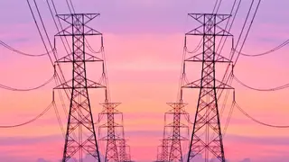 Torres de luz - Foto de 123rf/suriyaphoto