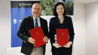 Jos&eacute; Fern&aacute;ndez y Pilar Barrio en la firma del convenio | Foto de Ayuntamiento de Madrid