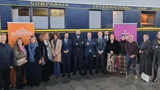 Foto de familia en la IV Semana de la Accesibilidad de Renfe | Foto de Plena inclusi&oacute;n