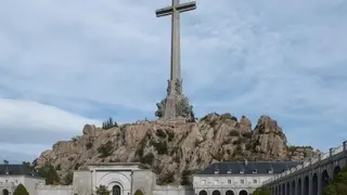 Cruz de la bas&iacute;lica del Valle de los Ca&iacute;dos - Foto de la abad&iacute;a del Valle de los Ca&iacute;dos