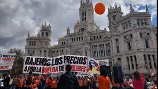 Miles de personas salen a las calles de toda Espa&ntilde;a en defensa de una vivienda digna - Sindicato de Inquilinas e Inquilinos de Madrid (X)  (1)