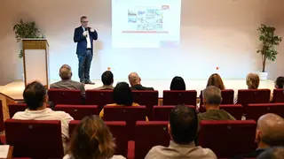 Juan Carlos Cabrero, director del curso de construcci&oacute;n industrializada