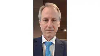 Alejandro Macarr&oacute;n Larumbe