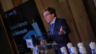Almedia durante el acto por el D&iacute;a Internacional en Memoria de las V&iacute;ctimas del Holocausto