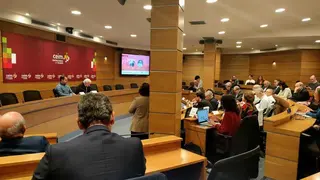 Miguel Garrido, presidente de CEIM, y Fernando S&aacute;nchez, presidente de la plataforma S&iacute; a Almaraz y al Futuro, durante la apertura de la jornada
