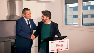 El consejero Rodrigo ha visitado hoy el piso piloto de esta nueva  
promoci&oacute;n de alquiler asequible en Pinto - Foto Comunidad de Madrid