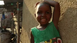 Ni&ntilde;a africana - Foto de UNICEF
