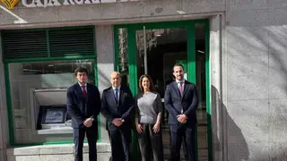 Nueva oficina de Caja Rural de Zamora en Madrid, con Cipriano Garc&iacute;a y Berta Mart&iacute;nez en el centro