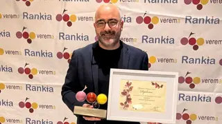 Javier Prieto recogi&oacute; el Premio Verema Interactiva al mejor proyecto de enoturismo en nombre de Bodegas Familiares Matarromera